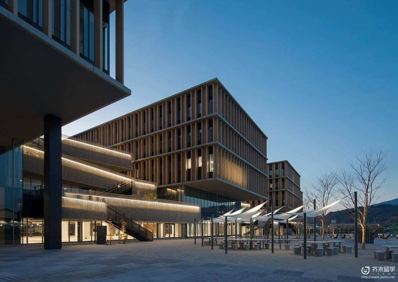 常叶学园大学