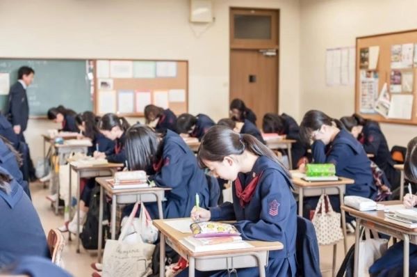 日本高中为止总学习成本达历史新高，公私立学费相差三倍|日本留学
