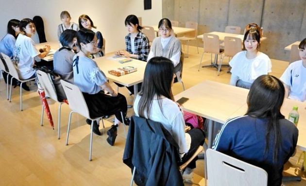 时事新闻|日本会津大学设立女学生志愿团体，支持女子进入理科