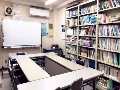 京进语言学院